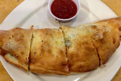 Shirleys-Cafe-stromboli
